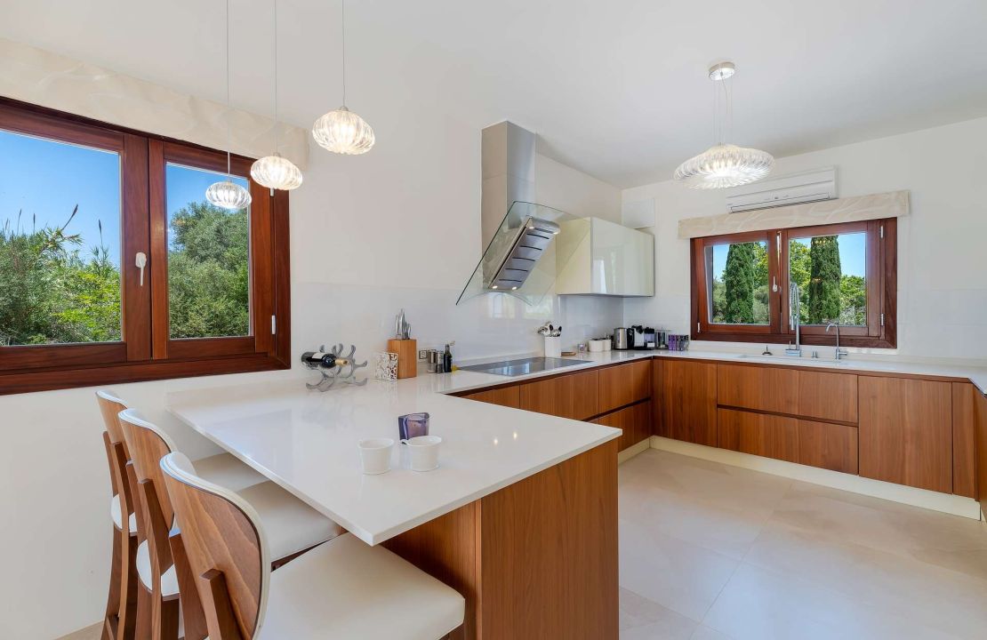 Stunning Finca Alcudia Mallorca with pool and landscaped gardens